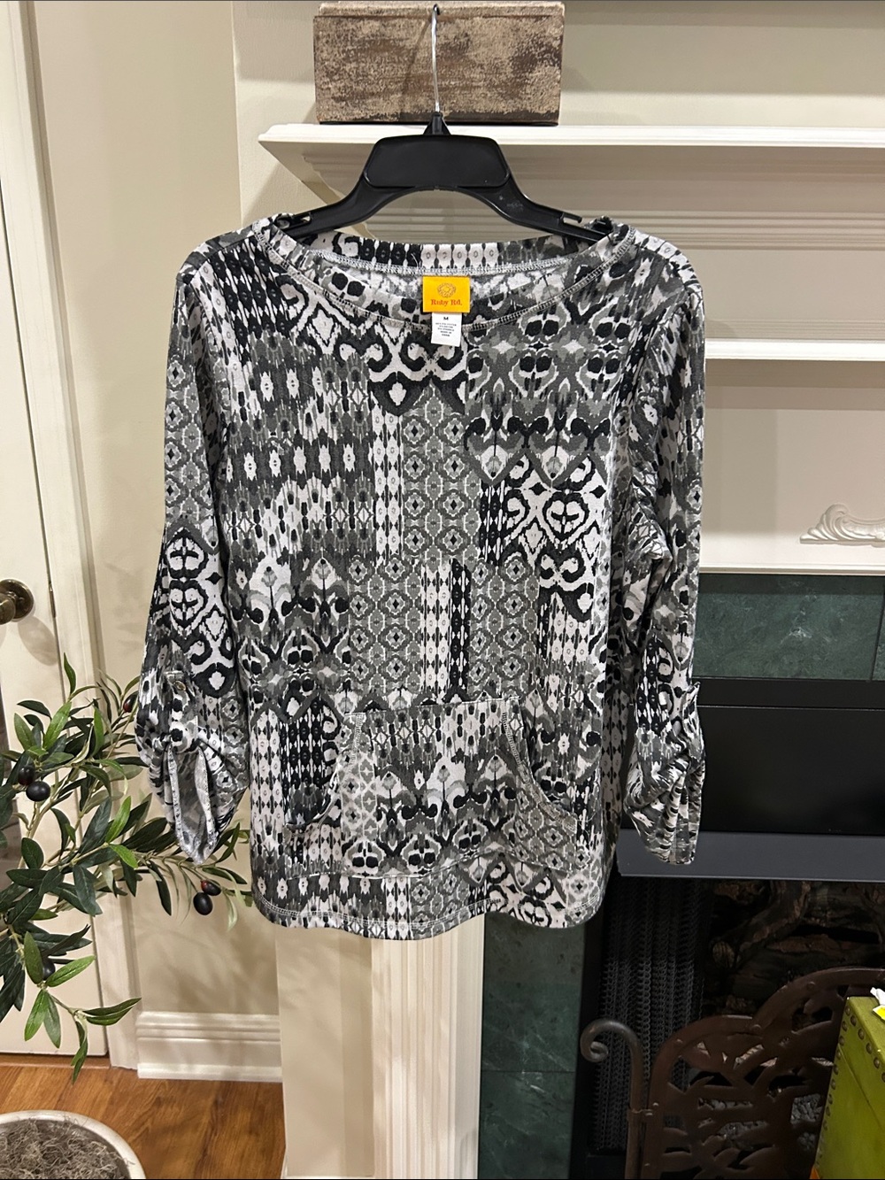 Ruby Rd. Black and White Patterned Tunic Top